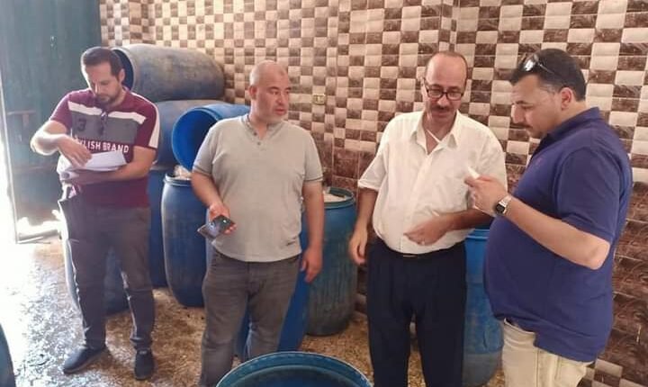 ضبط خمسه 5طن مخللات تصنع في مكان به خطر داهم بالقناطر الخيرية 