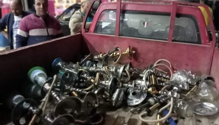 ضبط 100 شيشة ومحلا للخمور ضمن حملة مكبرة على المقاهى والكافيتريات 