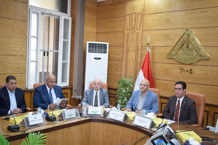 المهندس أيمن عطية و الدكتور ناصر الجيزاوي اجتماع في جامعة بنها