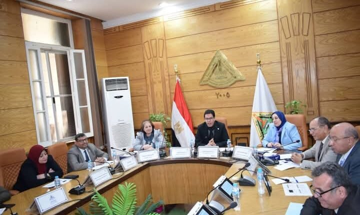 الجيزاوي " يترأس اجتماع مراجعة نظام الجودة والسلامة والصحة المهنية