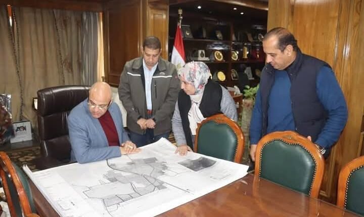 عطيه " يعتمد المخطط الاستراتيجى لمدينتى قها و الخانكة عطيه " يعتمد المخطط الاستراتيجى لمدينتى قها و الخانكة أيمن عطية محافظ القليوبية