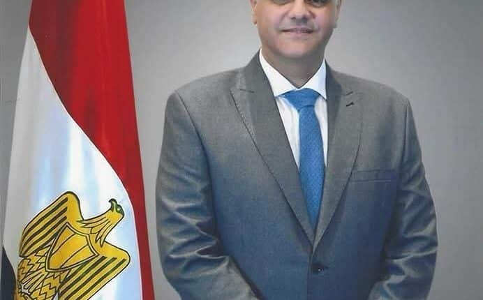 محافظ القليوبية " يهنئ قداسة البابا تواضروس الثاني بعيد القيامة المجيد