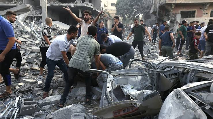 تصعيد إسرائيلي دموي في غزة: أكثر من 250 شهيدًا وانهيار كامل للقطاع الصحي وسط صمت دولي