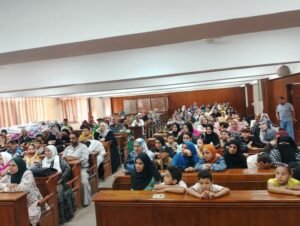 بحضور نائب محافظ القليوبية مجلس مدينة طوخ  يشارك الطلاب فرحتهم بالعام الدراسي الجديد