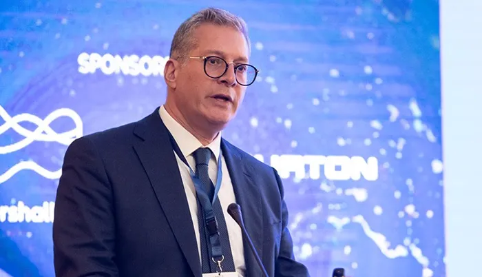 هل يشعل وزير البترول ثورة التغيير و الإنصاف في القطاع ويعيد الأمل للمجمدين والمحرومين وإسترجاع حقوقهم ؟