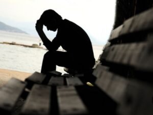 العزلة علاج مؤقت للنفس 