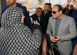 السيسي ينصت إلي شعبه 