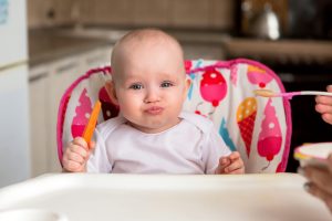 baby eats independently