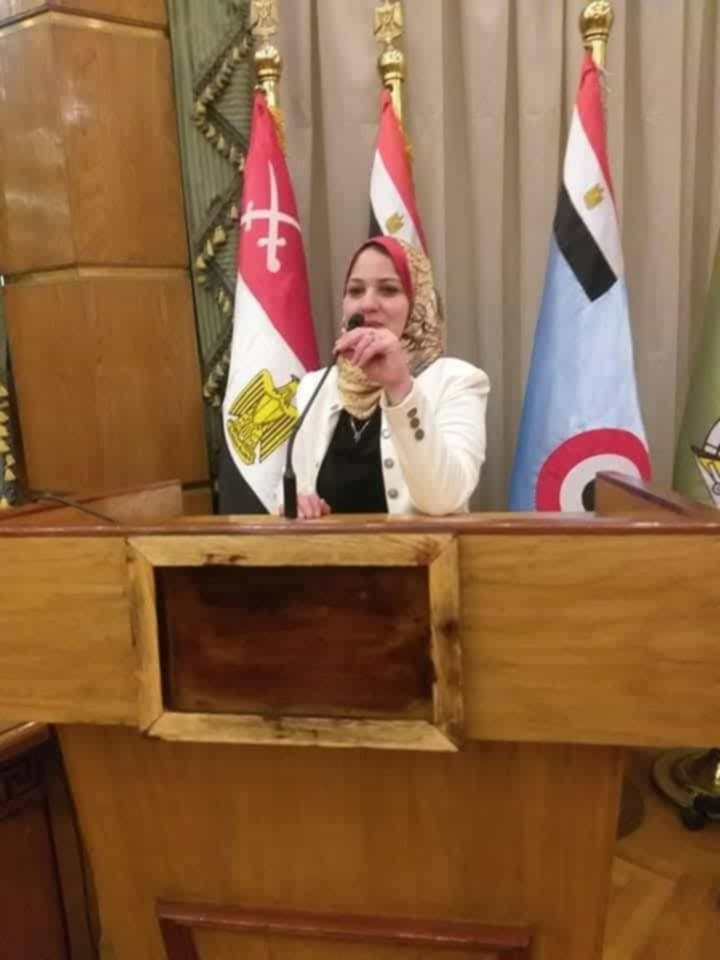 الدكتور أمنية فاروق مدير عام الإدارة التعليمية