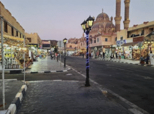 مغالاة القيم الإيجارية بشرم الشيخ - السوق التجاري القديم 