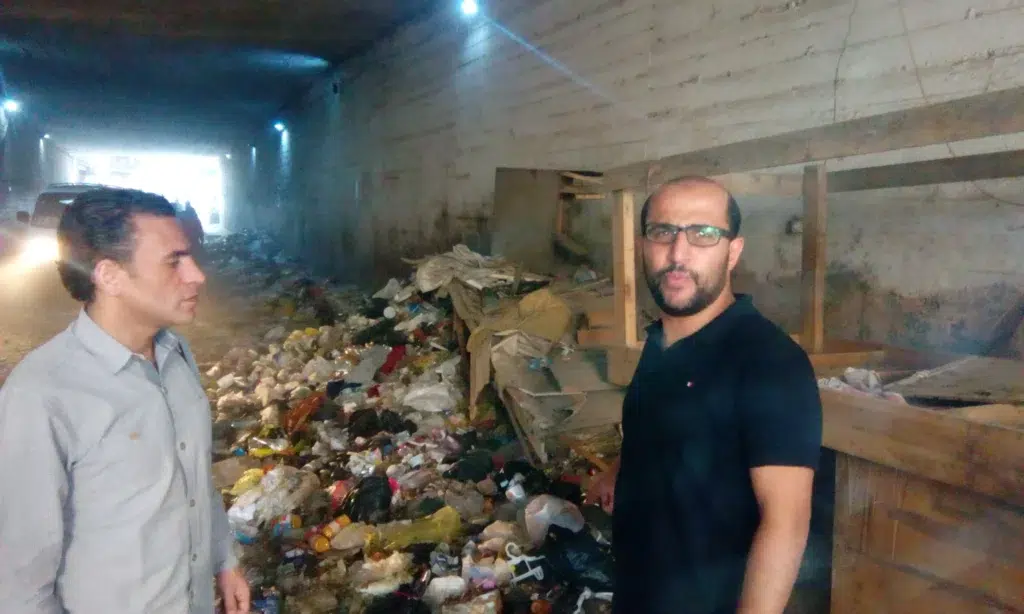 الخصوص في قفص الإهمال: قمامة تُغرق الشوارع و زحمة تُخنق الأنفاس ومستشفى «وهمي» ينتظره 5 ملايين مواطن!