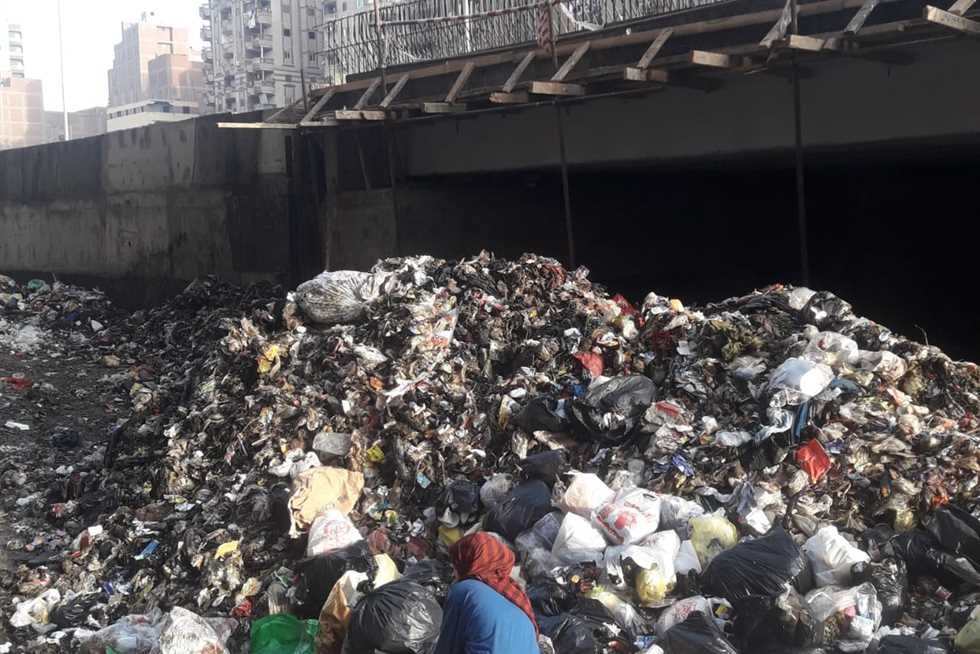 الخصوص في قفص الإهمال: قمامة تُغرق الشوارع و زحمة تُخنق الأنفاس ومستشفى «وهمي» ينتظره 5 ملايين مواطن!