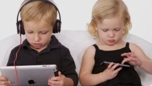 الصداقة مع الجنس الآخر في سن مبكر 