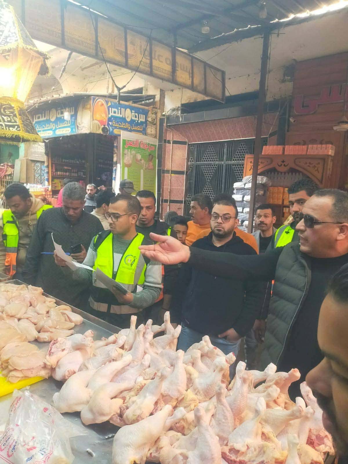 المرأة الحديدية تقود حملة شرسة لضبط الأسواق بالخصوص.. تعليمات مباشرة من محافظ القليوبية