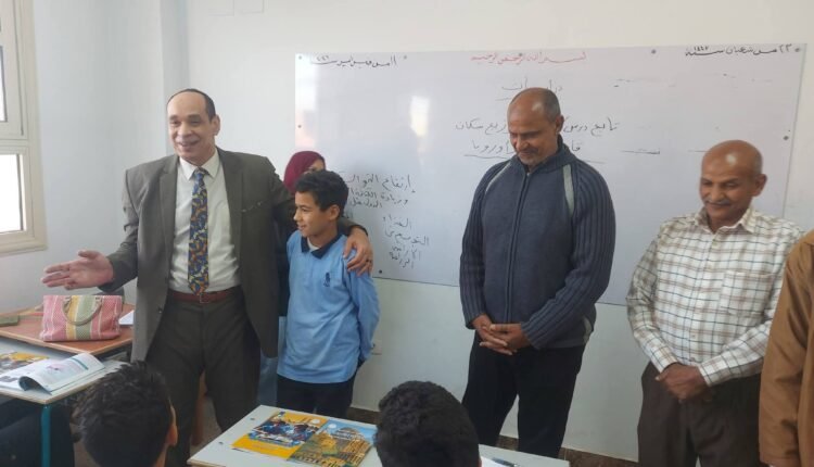 تعليم القليوبية" في قلب الريف.. وكيل المديرية يتابع انتظام الدراسة