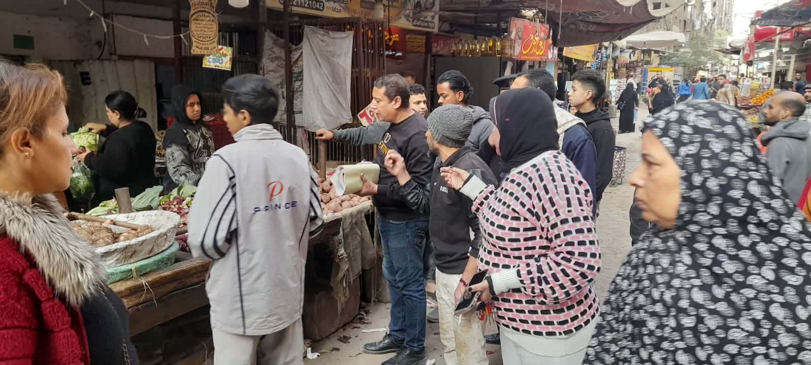 المرأة الحديدية تقود حملة شرسة لضبط الأسواق بالخصوص.. تعليمات مباشرة من محافظ القليوبية