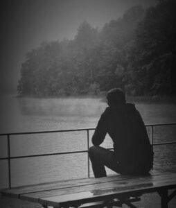 العزلة علاج مؤقت للنفس